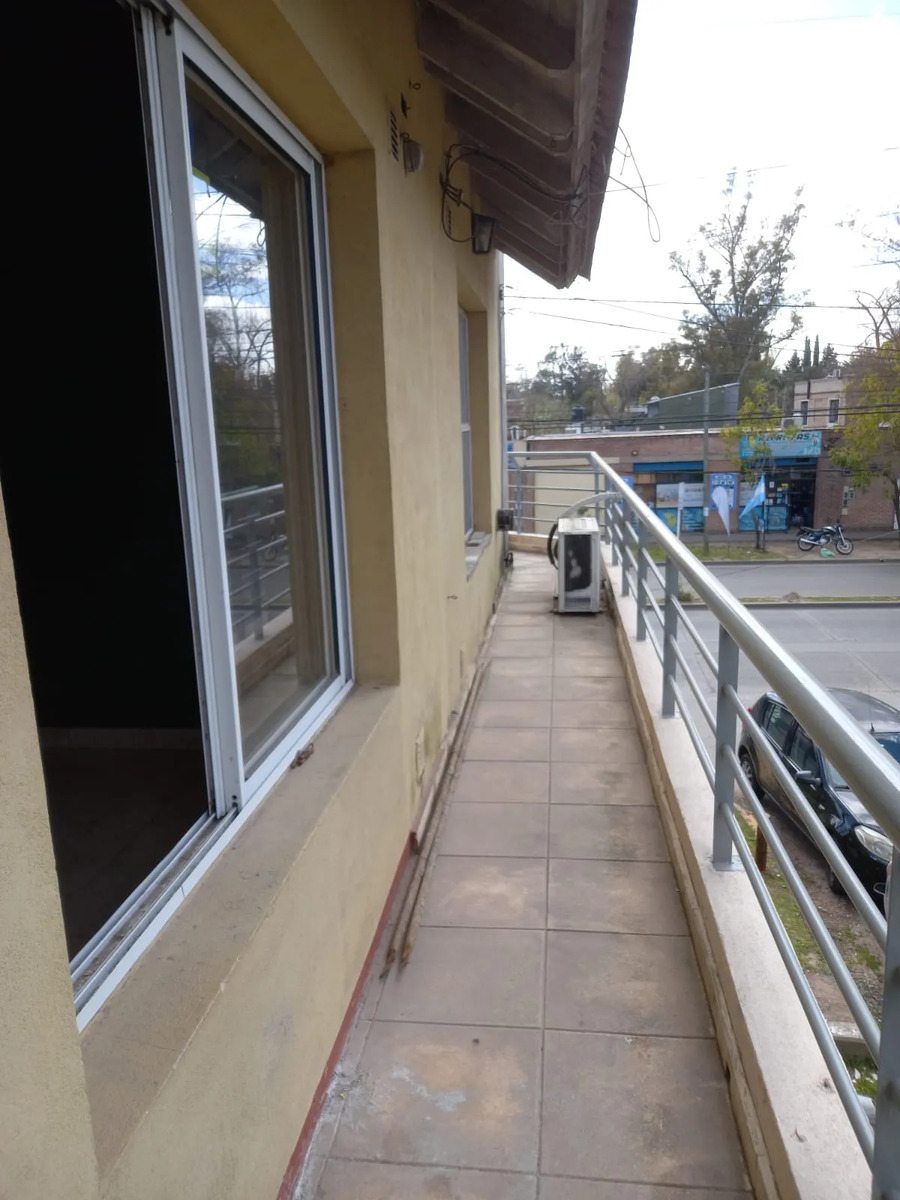 Departamento en Parque Leloir